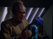 extant_StarTrek_VOY_5x05-OnceUponATime_02980.jpg