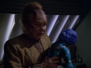extant_StarTrek_VOY_5x05-OnceUponATime_02982.jpg