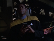 extant_StarTrek_VOY_5x05-OnceUponATime_03117.jpg