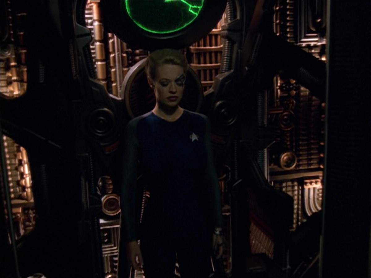 extant_StarTrek_VOY_5x07-InfiniteRegress_00014.jpg