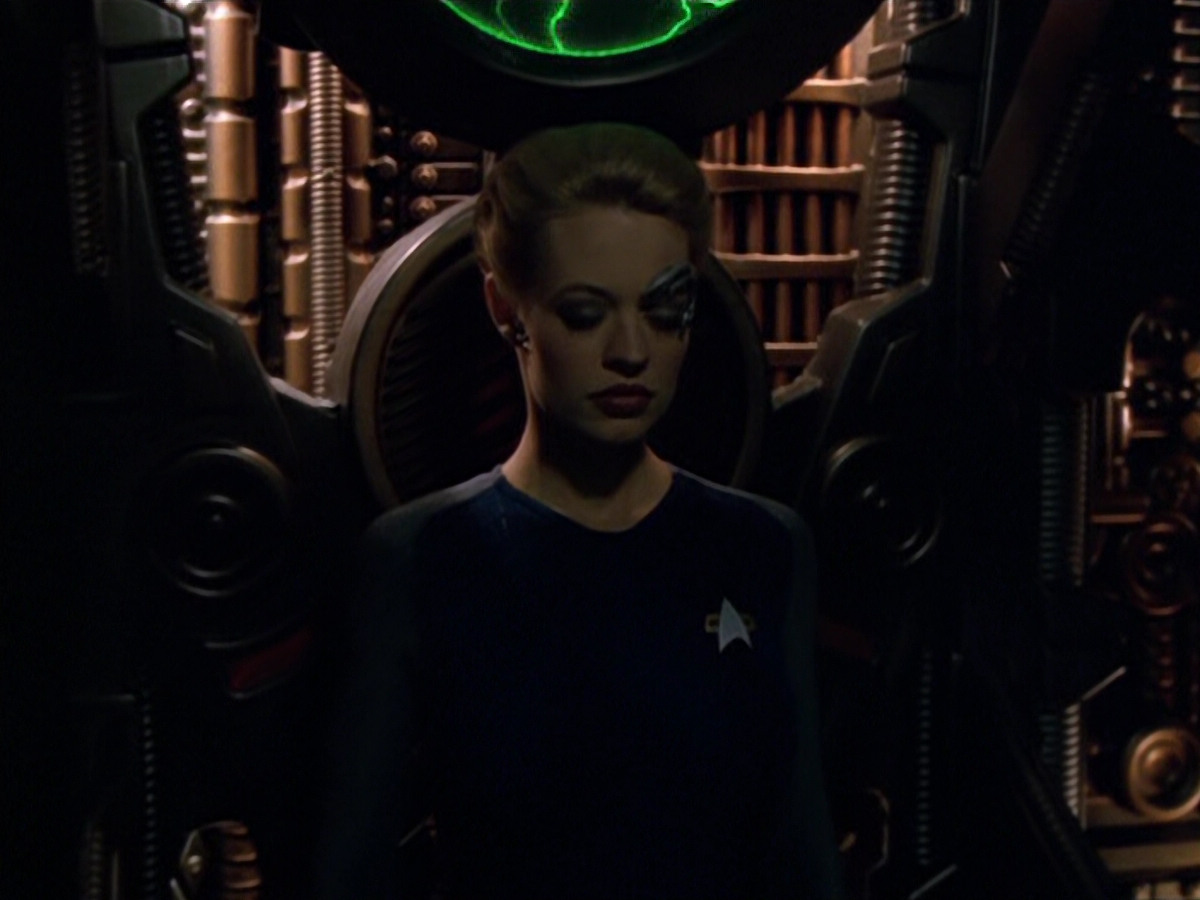 extant_StarTrek_VOY_5x07-InfiniteRegress_00016.jpg