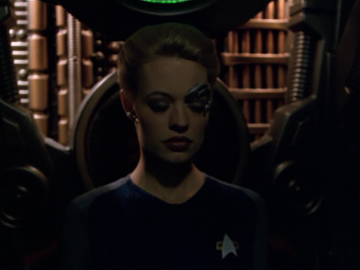 extant_StarTrek_VOY_5x07-InfiniteRegress_00018.jpg