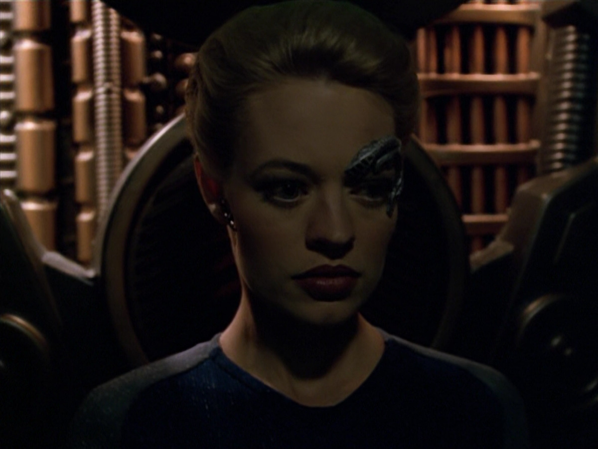 extant_StarTrek_VOY_5x07-InfiniteRegress_00021.jpg