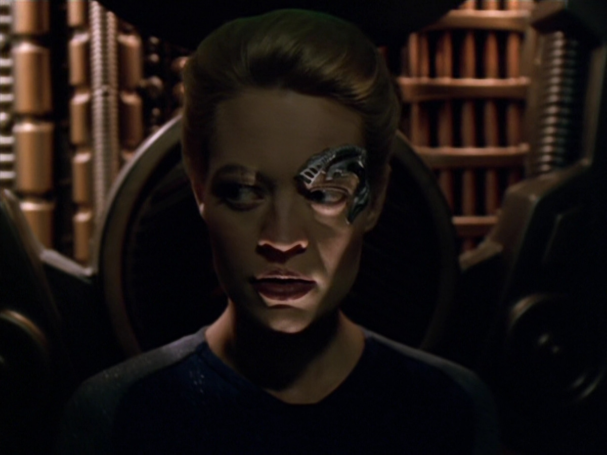 extant_StarTrek_VOY_5x07-InfiniteRegress_00024.jpg