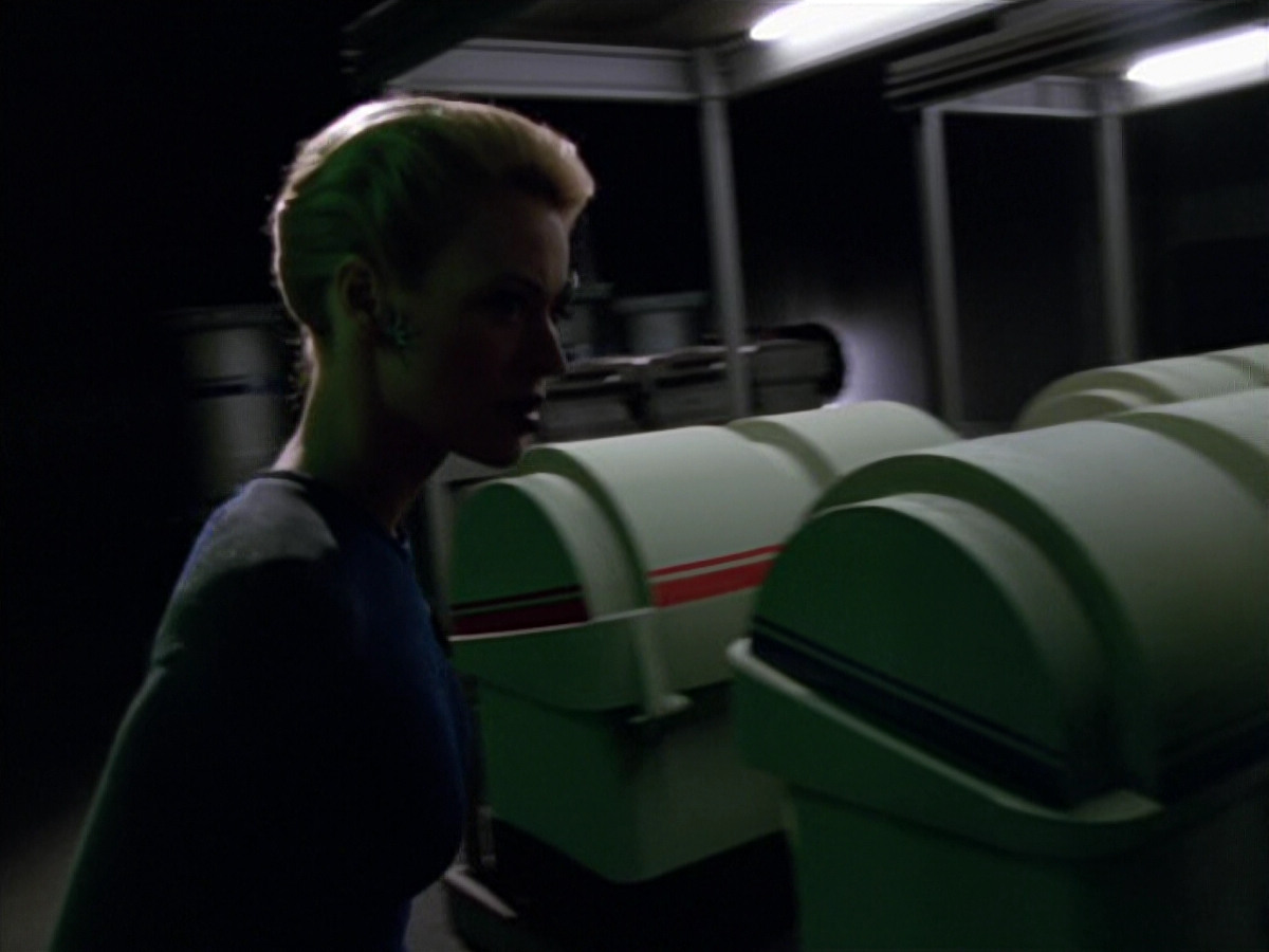 extant_StarTrek_VOY_5x07-InfiniteRegress_00035.jpg