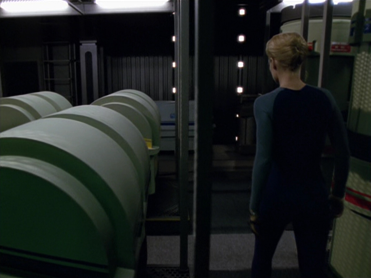 extant_StarTrek_VOY_5x07-InfiniteRegress_00039.jpg