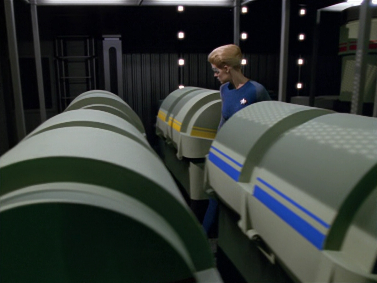 extant_StarTrek_VOY_5x07-InfiniteRegress_00043.jpg
