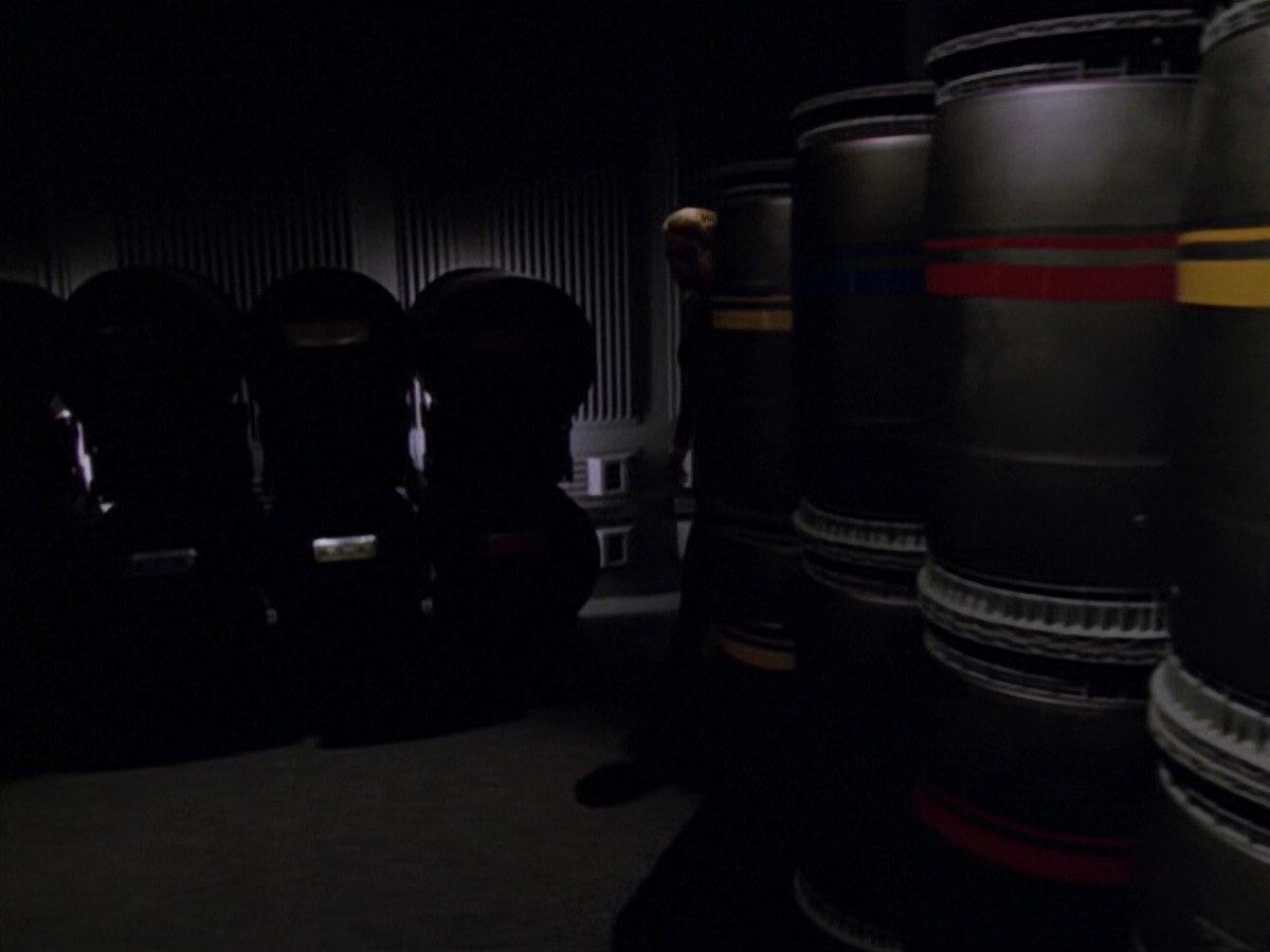 extant_StarTrek_VOY_5x07-InfiniteRegress_00054.jpg