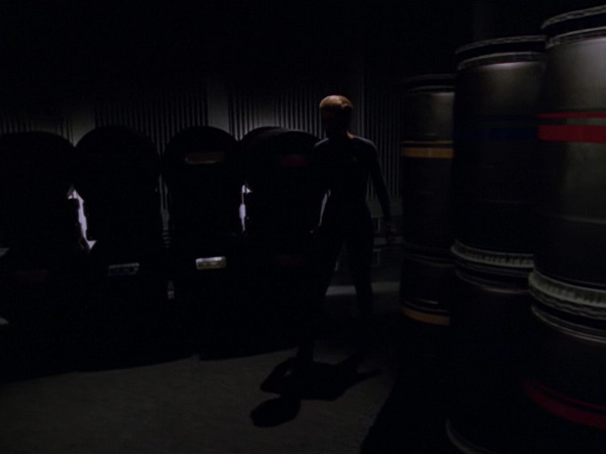 extant_StarTrek_VOY_5x07-InfiniteRegress_00055.jpg