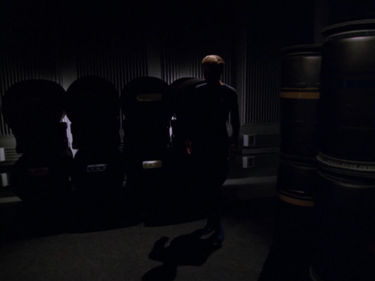 extant_StarTrek_VOY_5x07-InfiniteRegress_00056.jpg