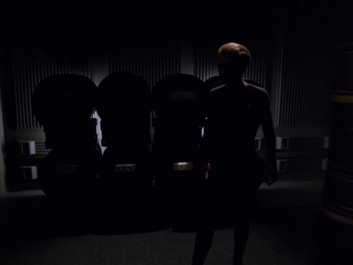 extant_StarTrek_VOY_5x07-InfiniteRegress_00058.jpg