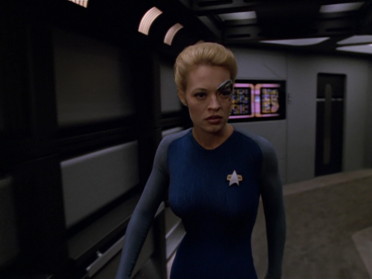 extant_StarTrek_VOY_5x07-InfiniteRegress_00088.jpg
