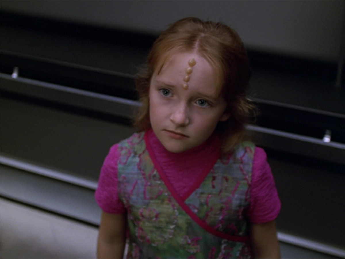 extant_StarTrek_VOY_5x07-InfiniteRegress_00566.jpg