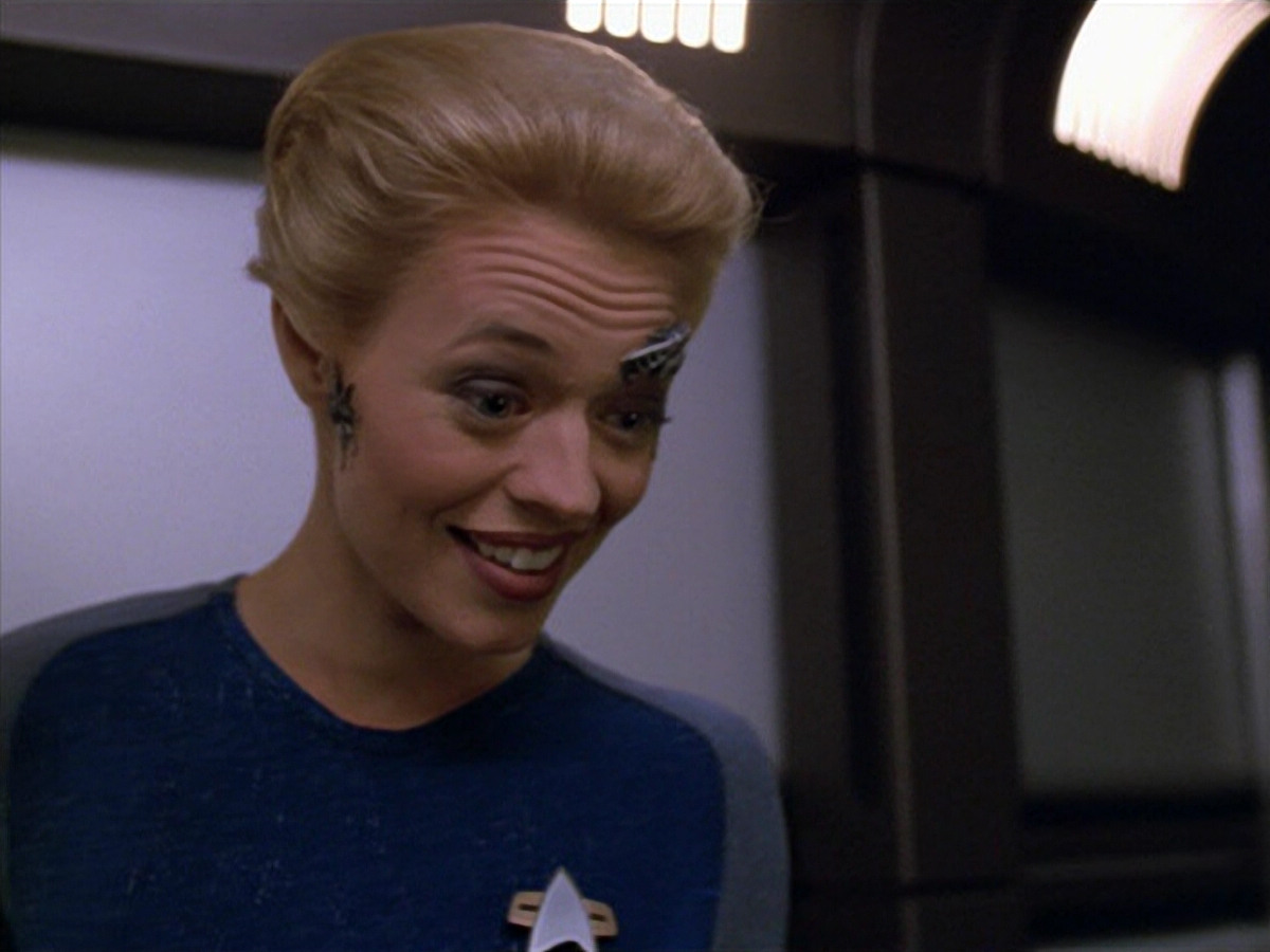 extant_StarTrek_VOY_5x07-InfiniteRegress_00577.jpg