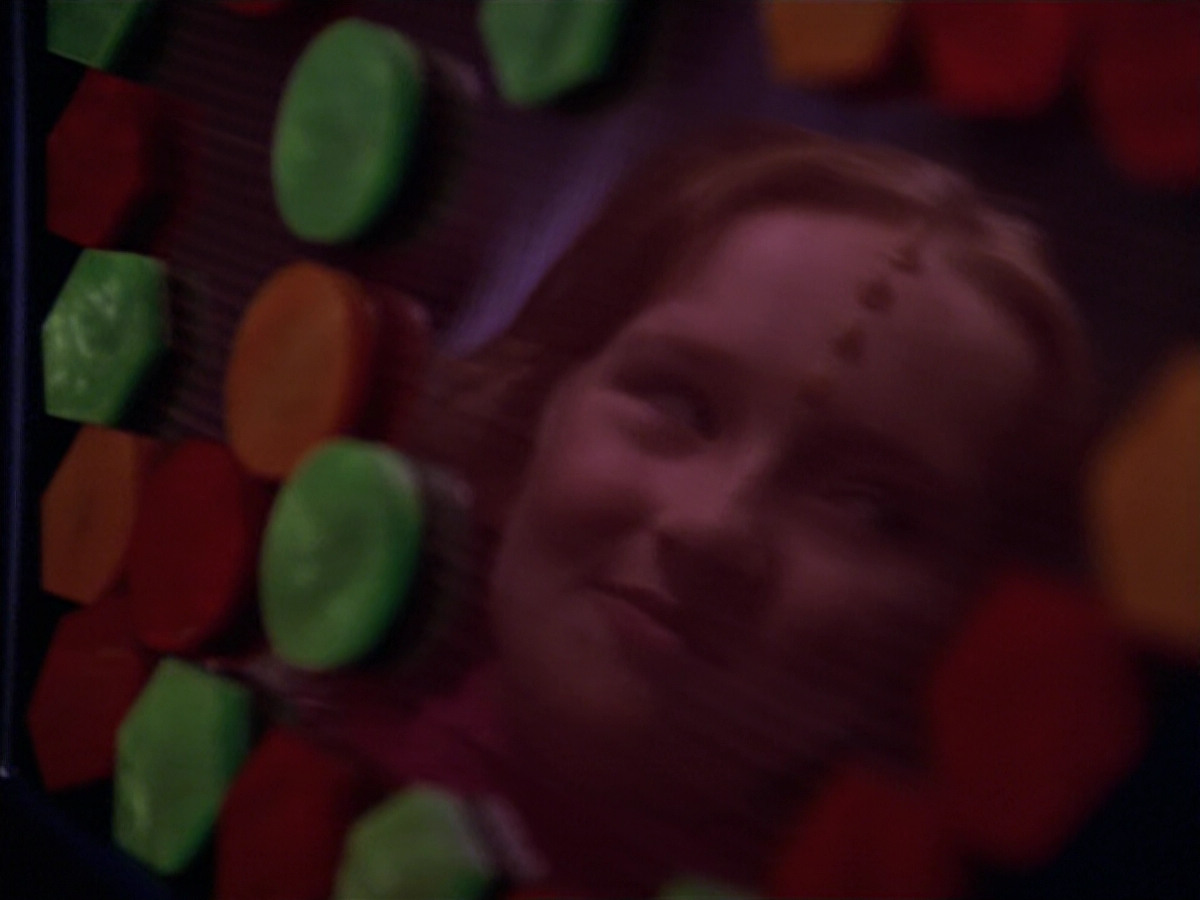 extant_StarTrek_VOY_5x07-InfiniteRegress_00597.jpg