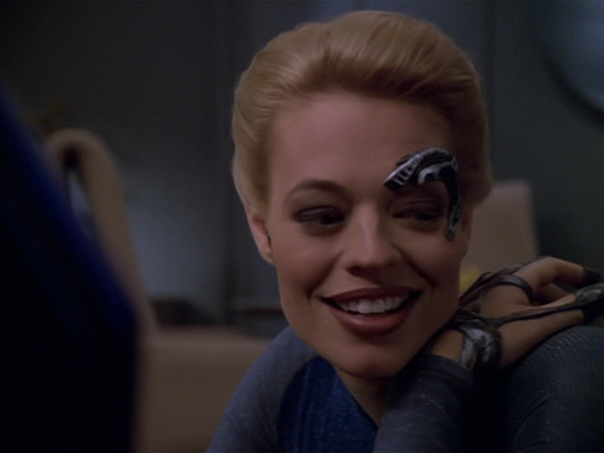extant_StarTrek_VOY_5x07-InfiniteRegress_00658.jpg