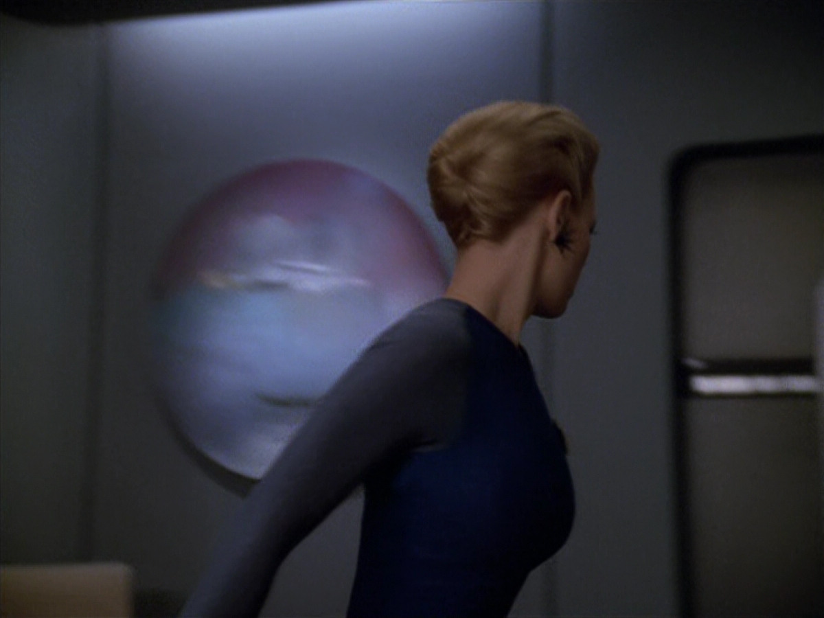extant_StarTrek_VOY_5x07-InfiniteRegress_00729.jpg