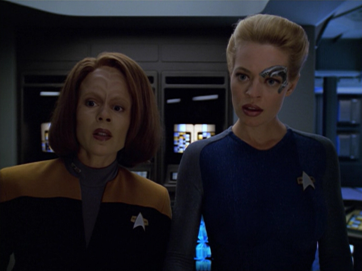 extant_StarTrek_VOY_5x07-InfiniteRegress_00768.jpg