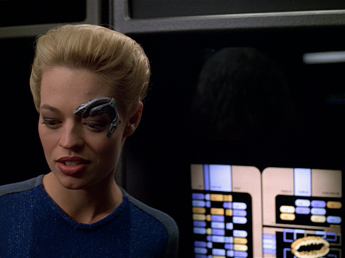 extant_StarTrek_VOY_5x07-InfiniteRegress_00820.jpg