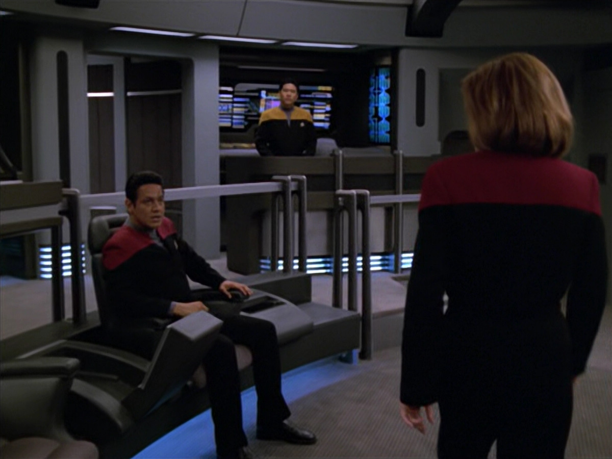 extant_StarTrek_VOY_5x07-InfiniteRegress_00899.jpg