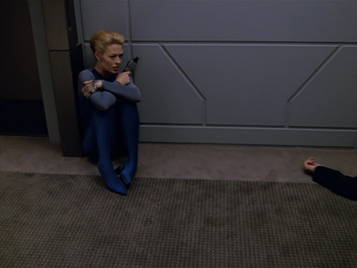 extant_StarTrek_VOY_5x07-InfiniteRegress_00938.jpg