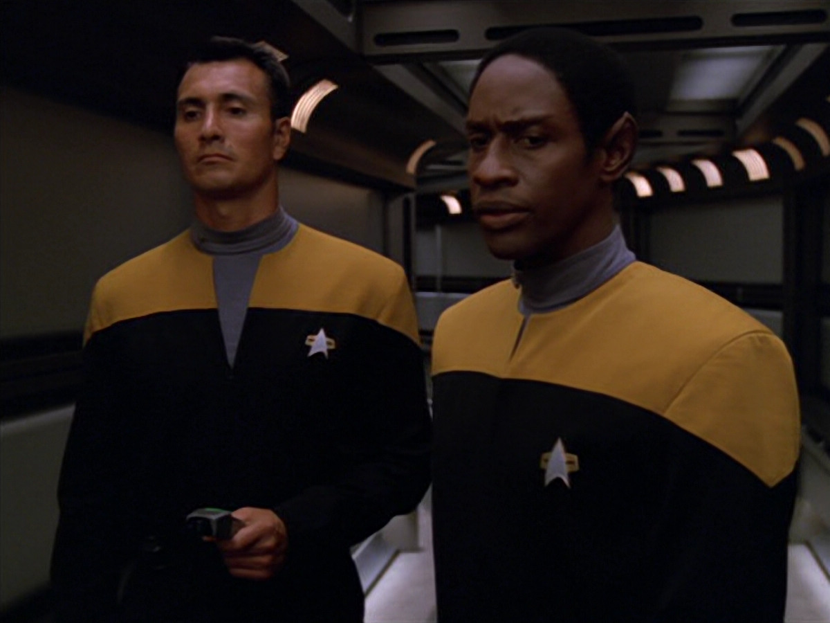 extant_StarTrek_VOY_5x07-InfiniteRegress_00959.jpg
