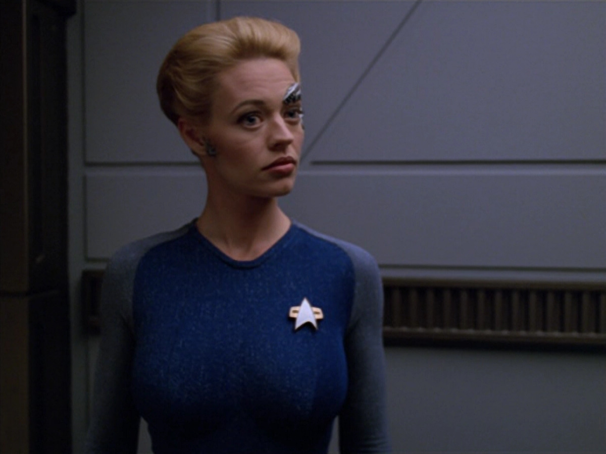 extant_StarTrek_VOY_5x07-InfiniteRegress_01009.jpg