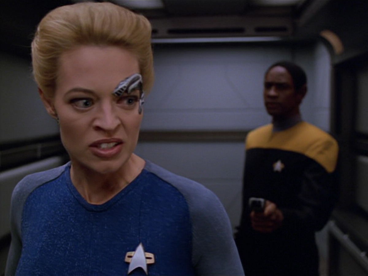 extant_StarTrek_VOY_5x07-InfiniteRegress_01032.jpg