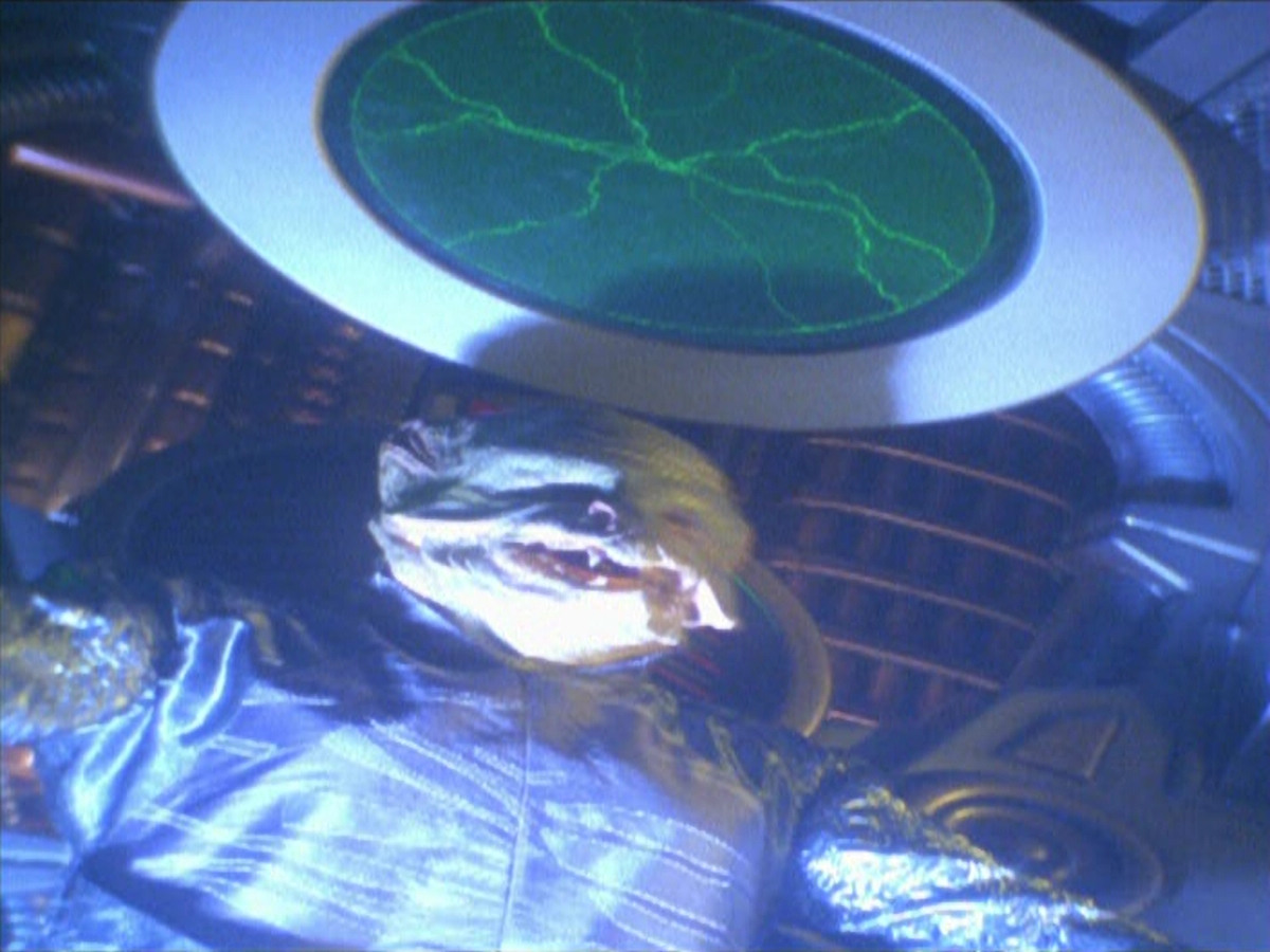 extant_StarTrek_VOY_5x07-InfiniteRegress_01100.jpg
