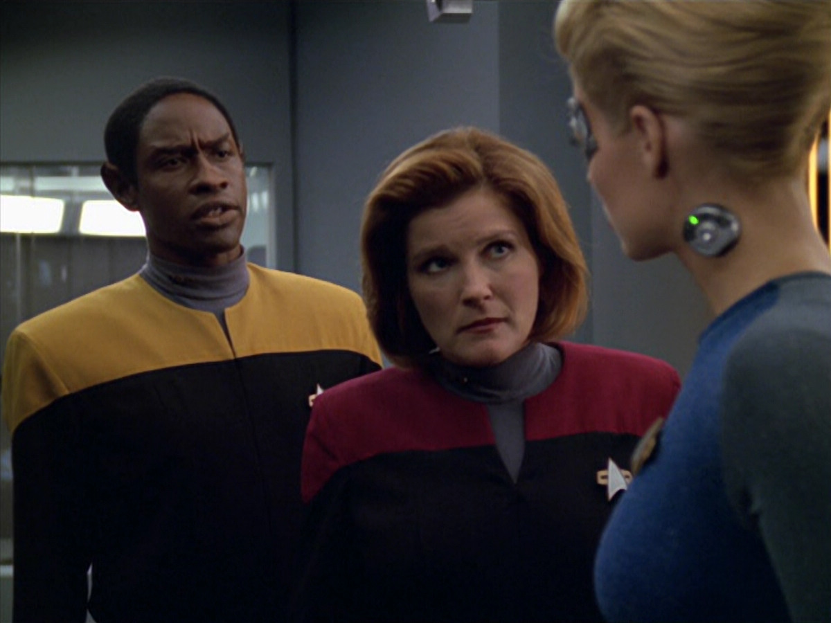 extant_StarTrek_VOY_5x07-InfiniteRegress_01177.jpg