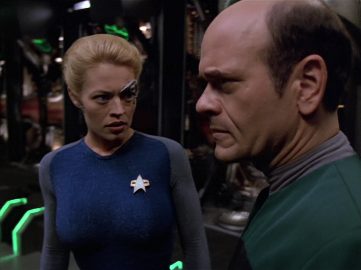 extant_StarTrek_VOY_5x07-InfiniteRegress_01486.jpg