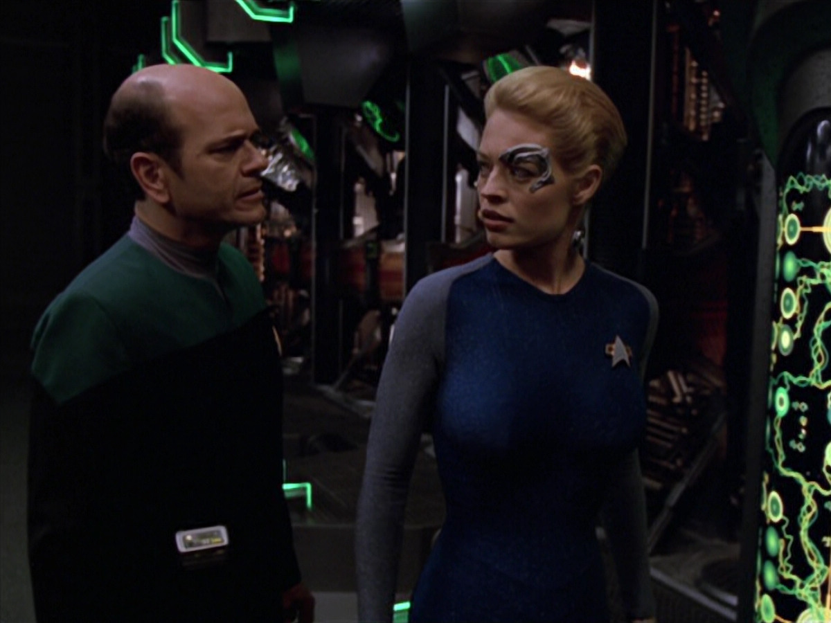 extant_StarTrek_VOY_5x07-InfiniteRegress_01548.jpg