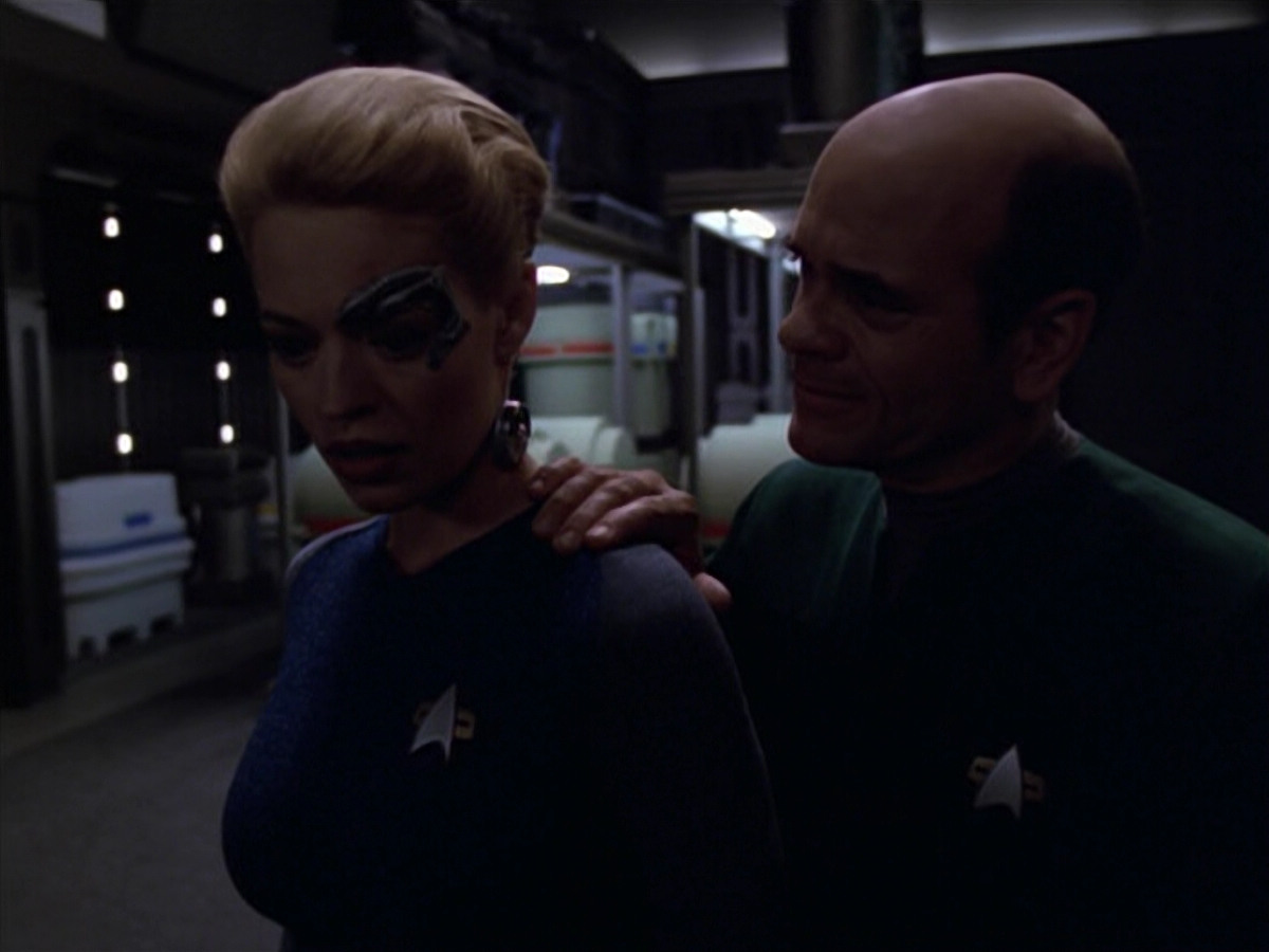 extant_StarTrek_VOY_5x07-InfiniteRegress_01572.jpg