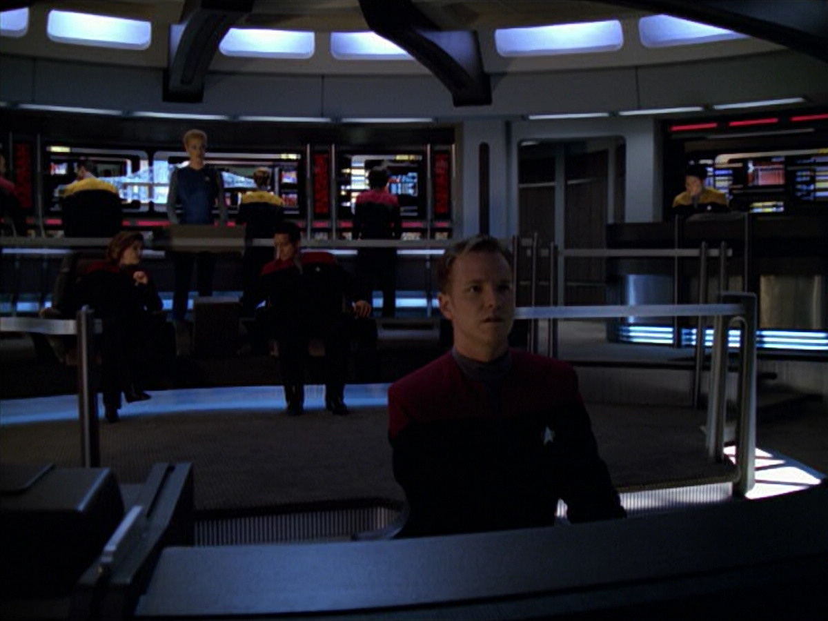 extant_StarTrek_VOY_5x07-InfiniteRegress_01602.jpg