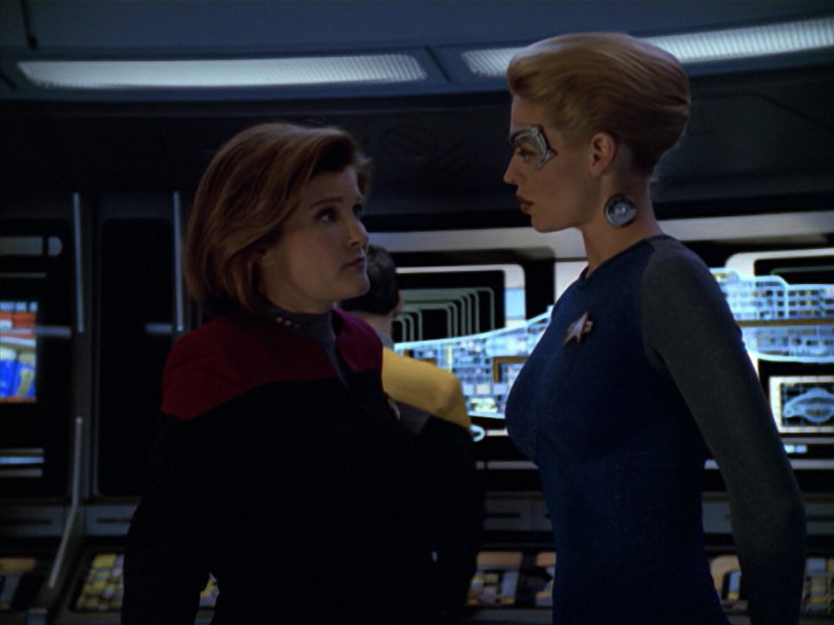 extant_StarTrek_VOY_5x07-InfiniteRegress_01747.jpg