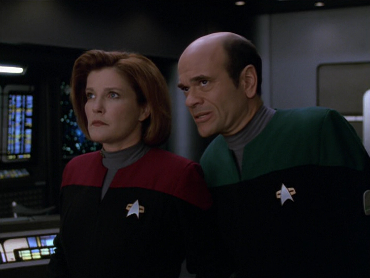 extant_StarTrek_VOY_5x07-InfiniteRegress_01991.jpg