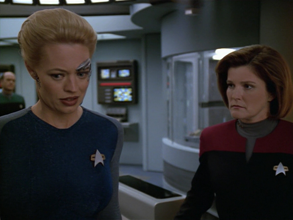 extant_StarTrek_VOY_5x07-InfiniteRegress_02313.jpg