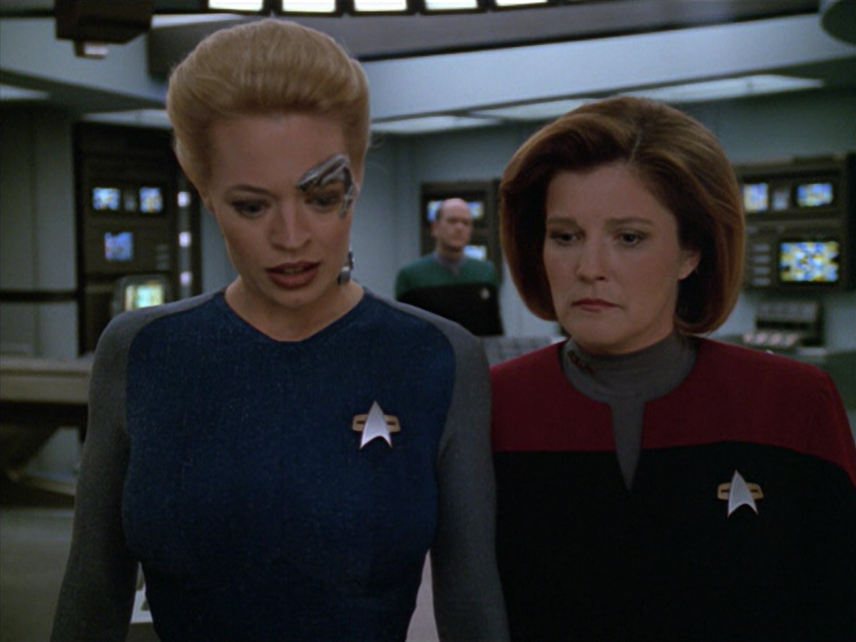 extant_StarTrek_VOY_5x07-InfiniteRegress_02322.jpg