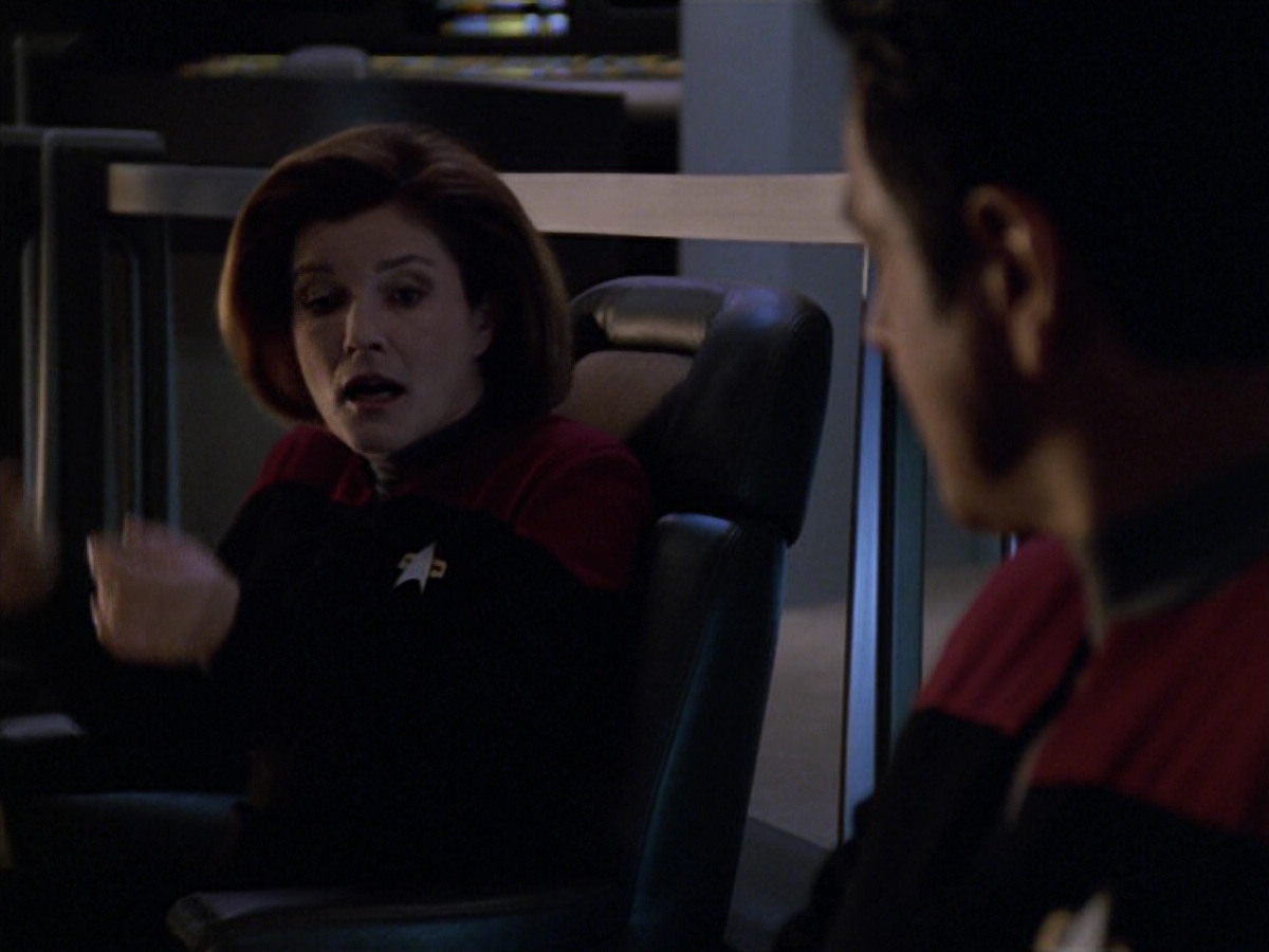 extant_StarTrek_VOY_5x07-InfiniteRegress_02404.jpg