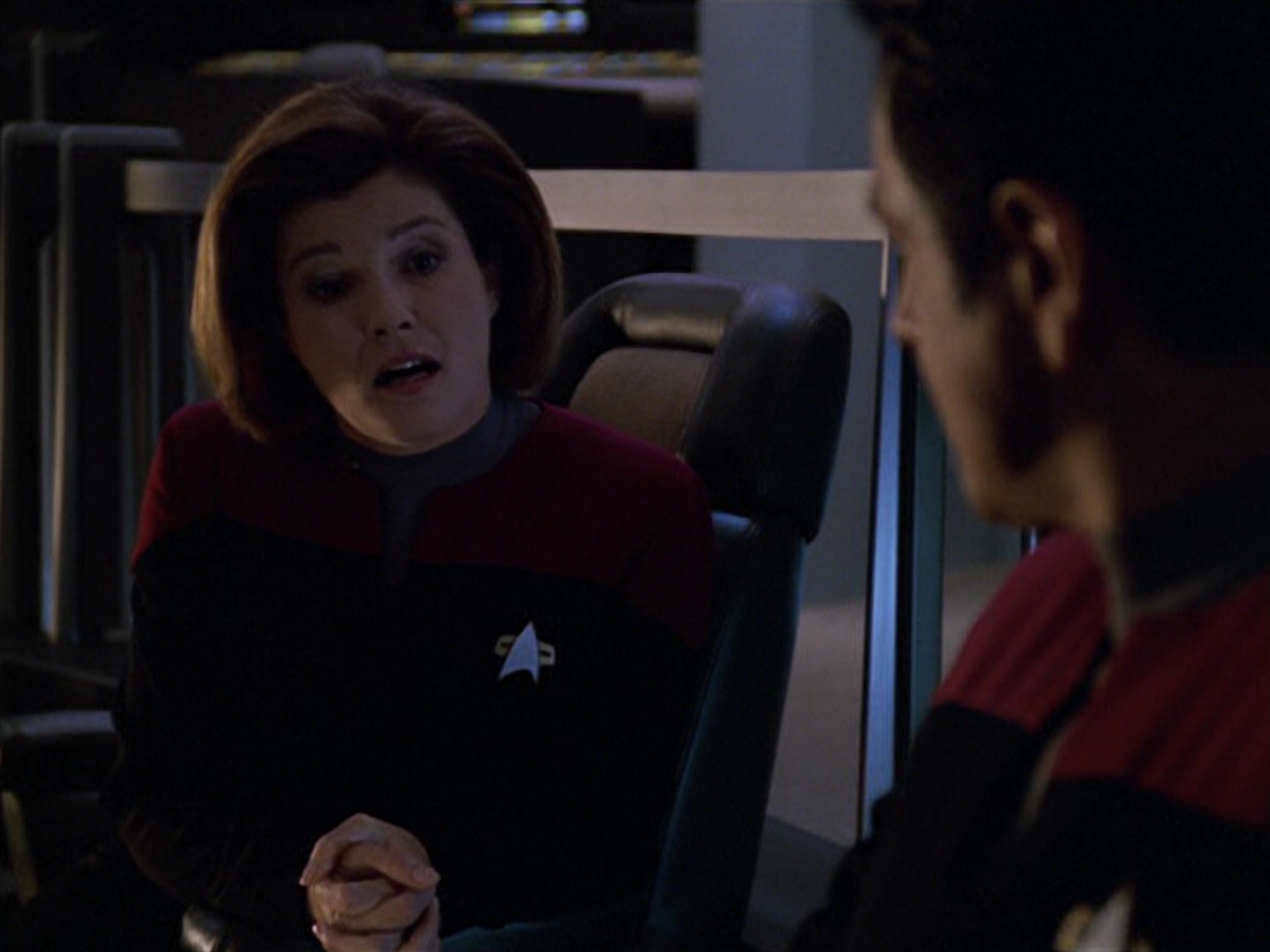 extant_StarTrek_VOY_5x07-InfiniteRegress_02408.jpg