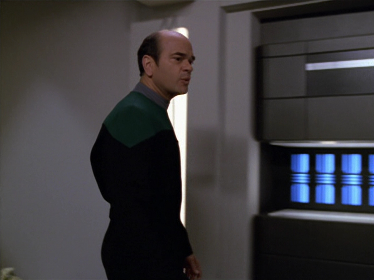 extant_StarTrek_VOY_5x07-InfiniteRegress_02616.jpg