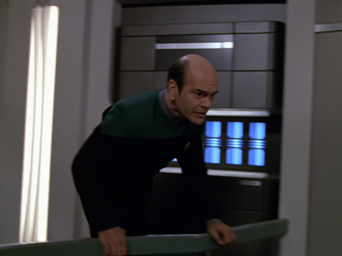 extant_StarTrek_VOY_5x07-InfiniteRegress_02617.jpg