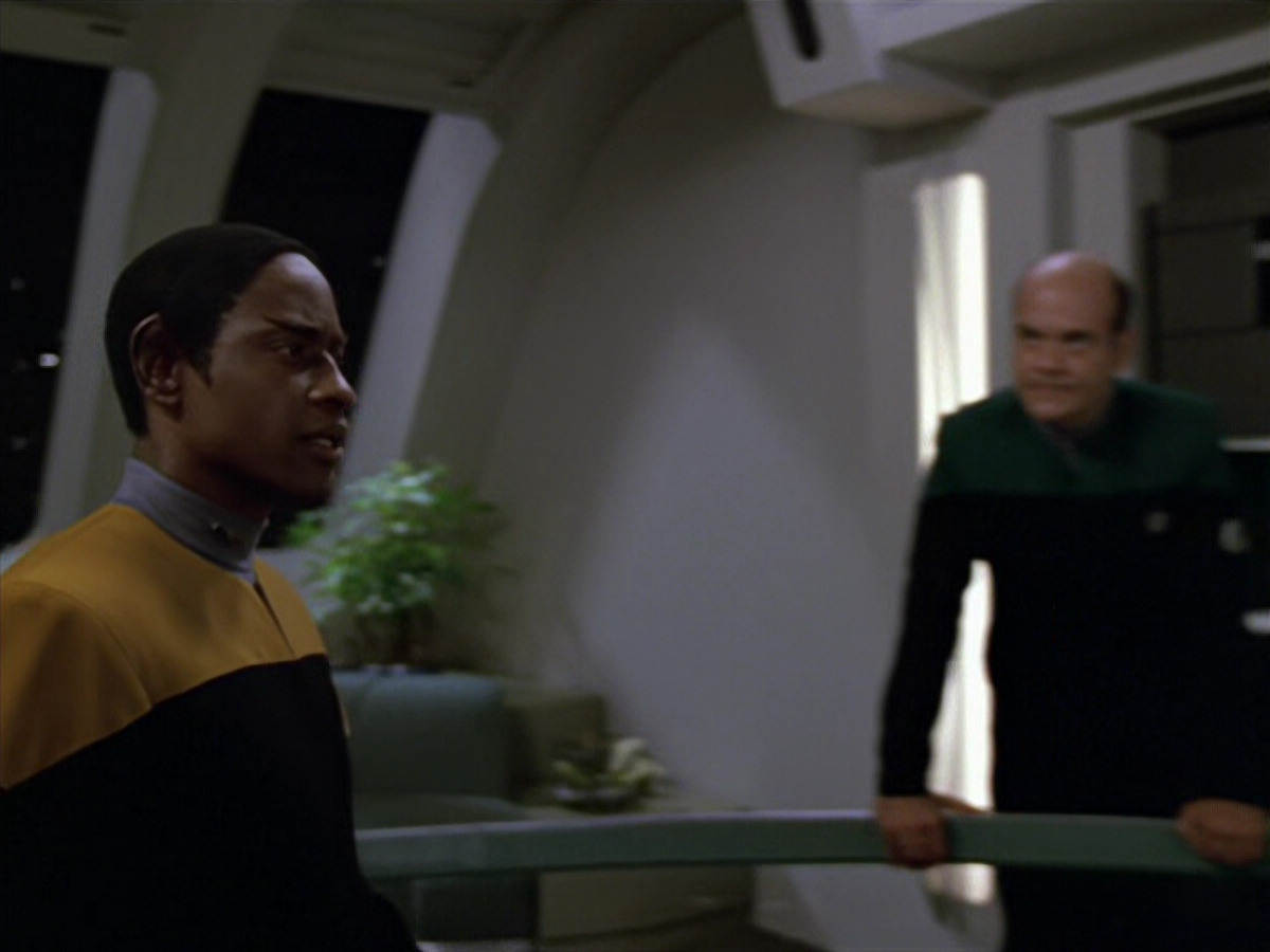 extant_StarTrek_VOY_5x07-InfiniteRegress_02634.jpg