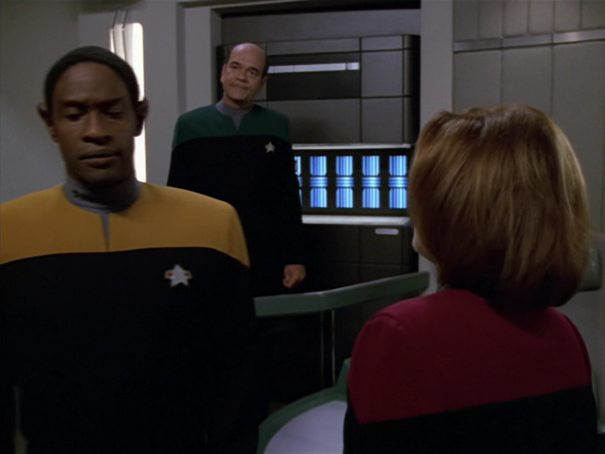 extant_StarTrek_VOY_5x07-InfiniteRegress_02659.jpg