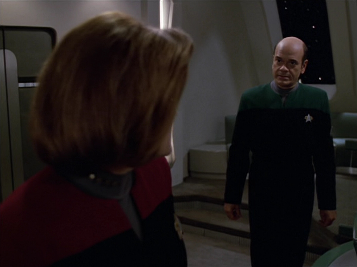 extant_StarTrek_VOY_5x07-InfiniteRegress_02693.jpg