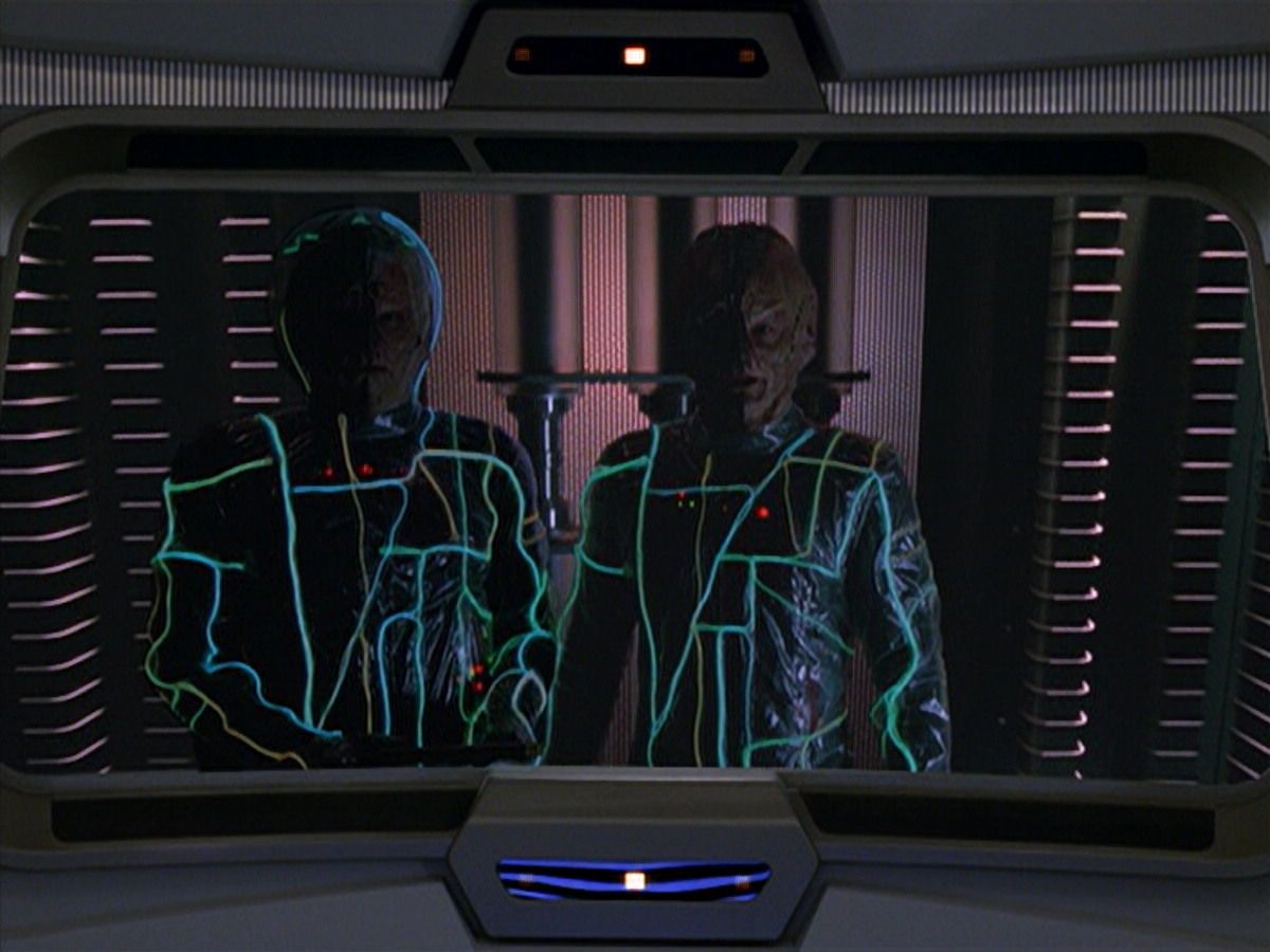 extant_StarTrek_VOY_5x07-InfiniteRegress_02731.jpg