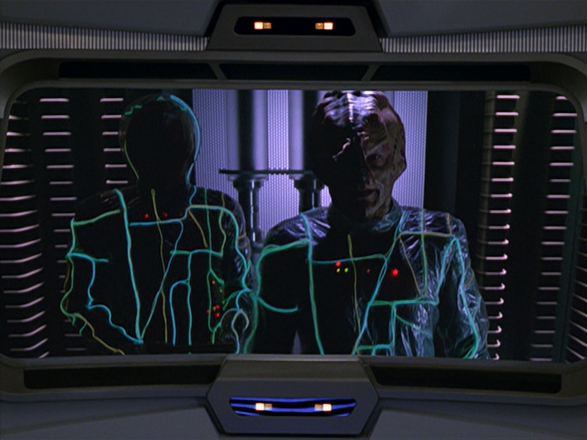 extant_StarTrek_VOY_5x07-InfiniteRegress_02737.jpg