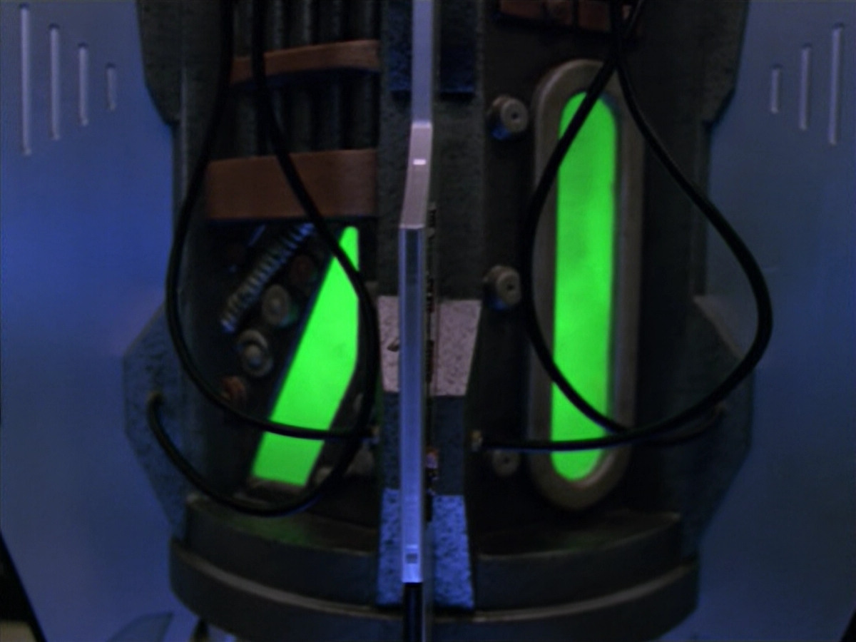 extant_StarTrek_VOY_5x07-InfiniteRegress_02741.jpg