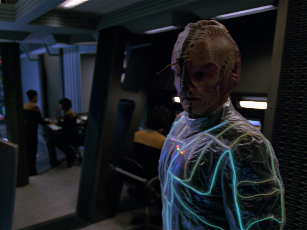 extant_StarTrek_VOY_5x07-InfiniteRegress_02794.jpg