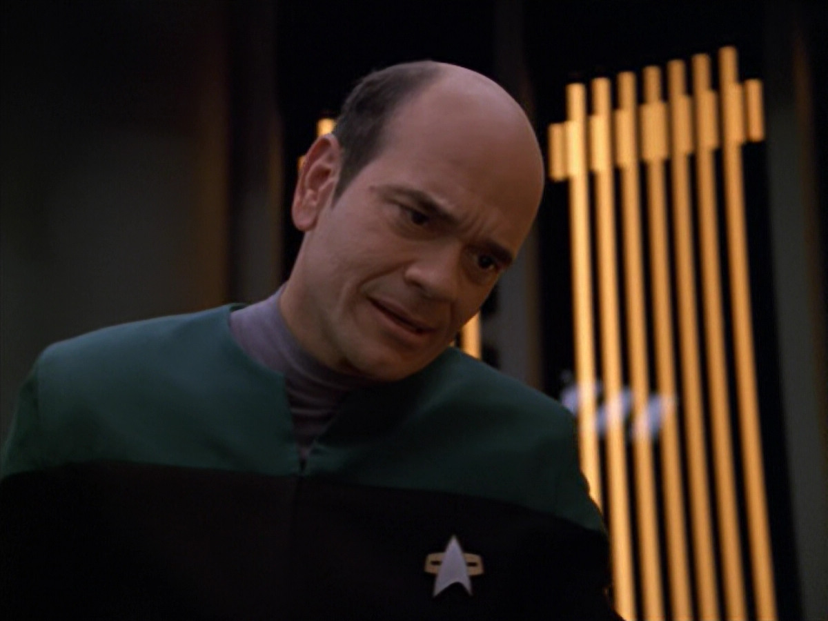 extant_StarTrek_VOY_5x07-InfiniteRegress_02963.jpg